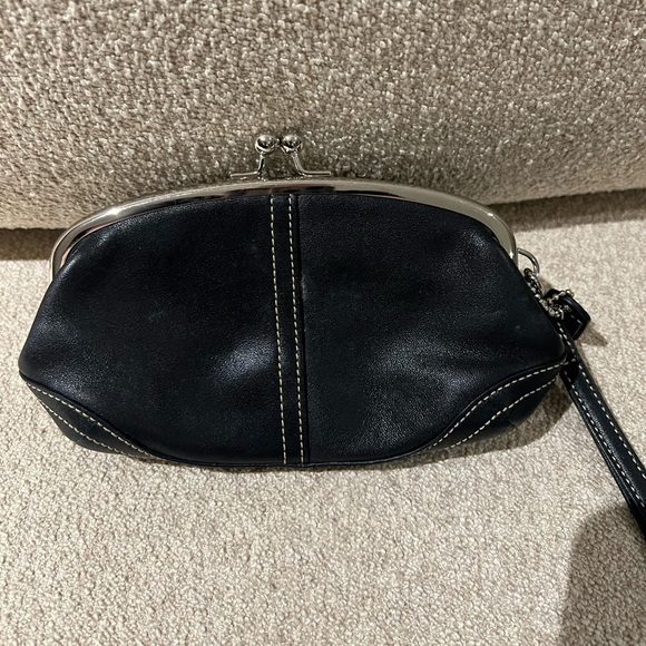 Coach Vintage Y2K SoHo Kisslock Leather Clutch - Picture 1 of 6